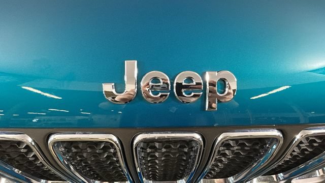 Used 2021 Jeep Renegade Limited AWD/4WD image 8