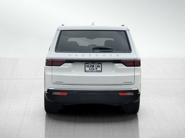 Used 2023 Jeep Wagoneer L Series II AWD/4WD image 5