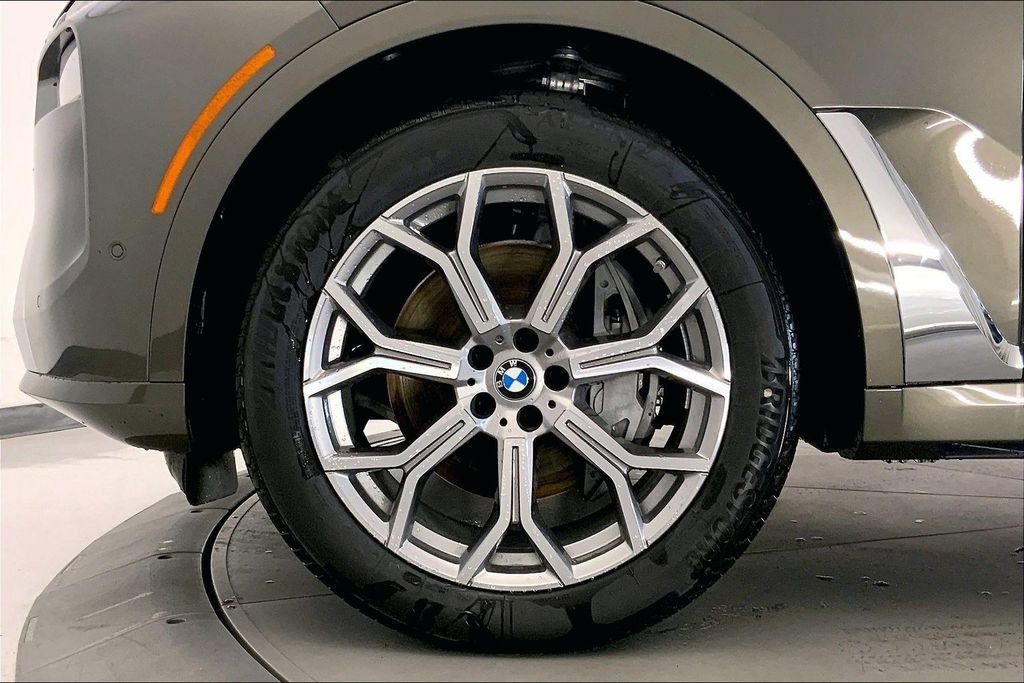 New 2027 BMW X7 xDrive40i w/ Premium Package AWD/4WD image 9