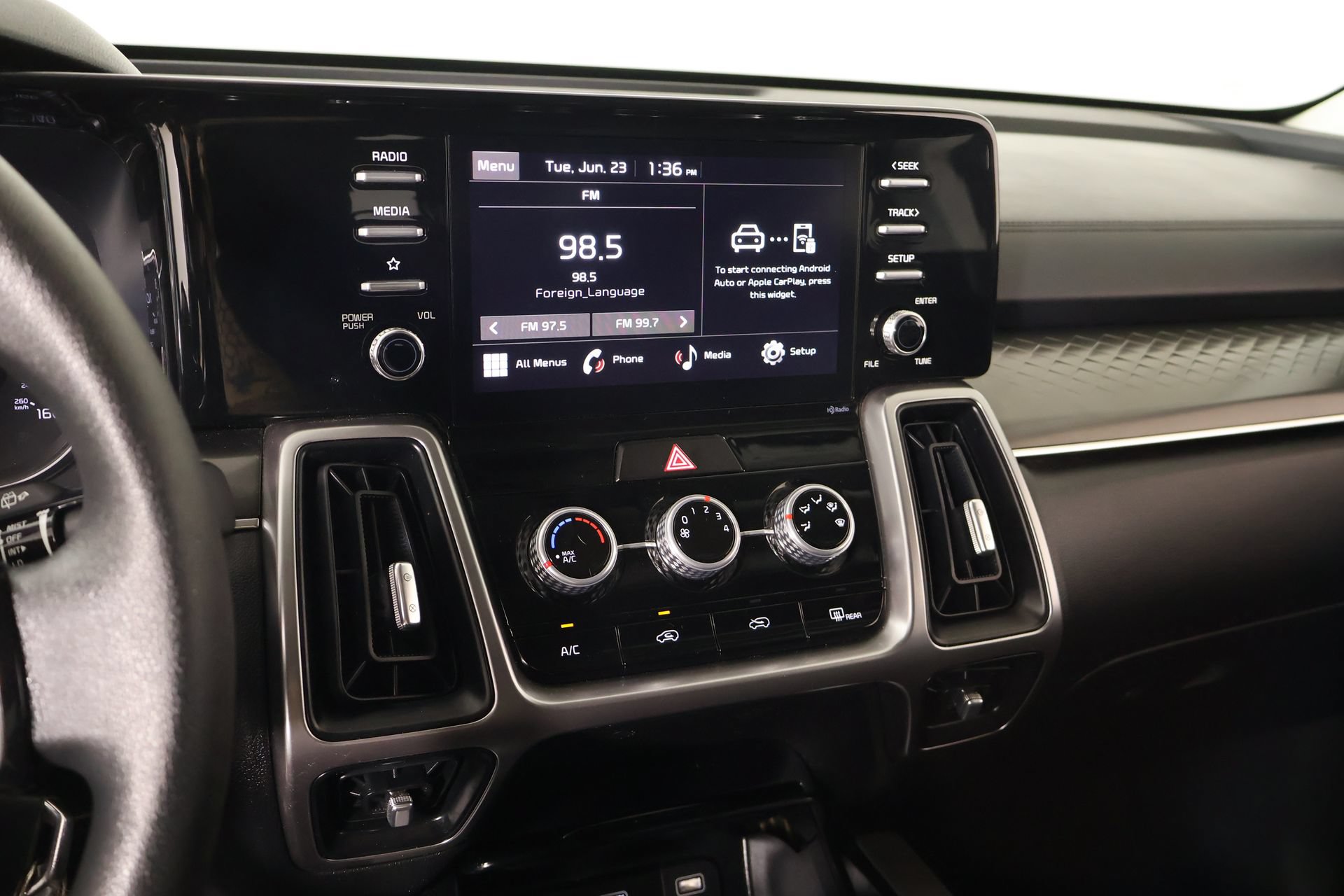 Used 2023 Kia Sorento LX FWD image 5