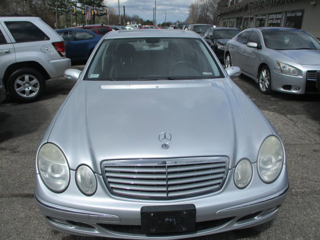 Used 2006 Mercedes-Benz E 350 4MATIC Sedan image 3