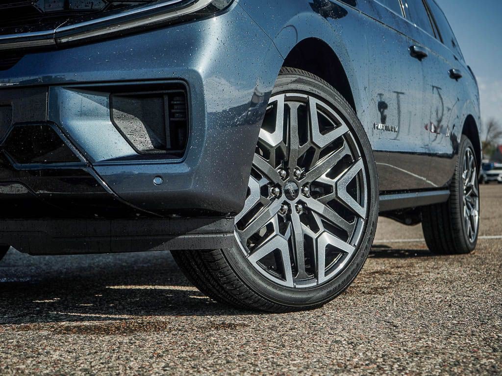 New 2027 Ford Expedition Platinum w/ Platinum Ultimate Package AWD/4WD image 5
