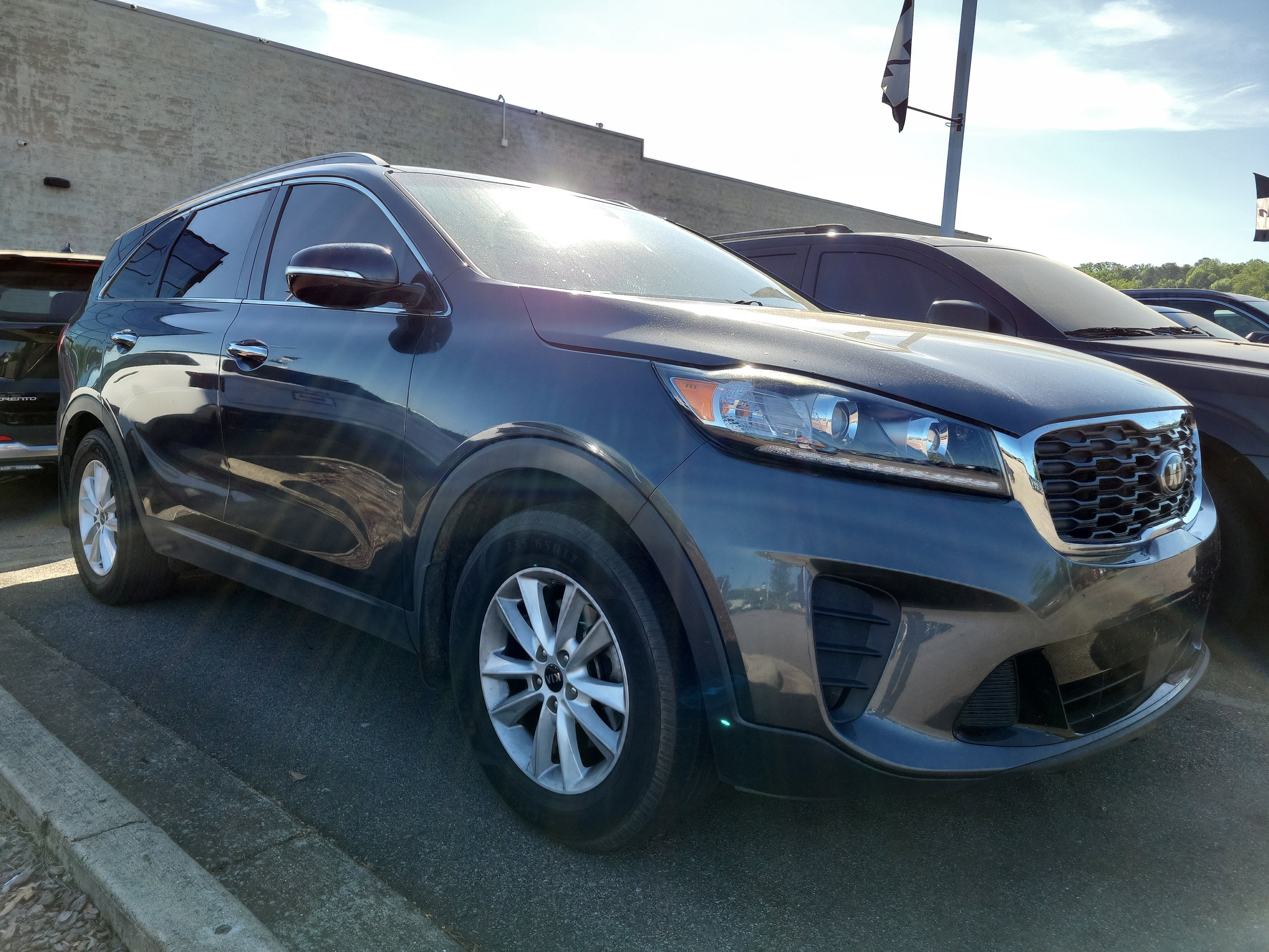 Used 2020 Kia Sorento LX w/ LX I4 Convenience Package image 1