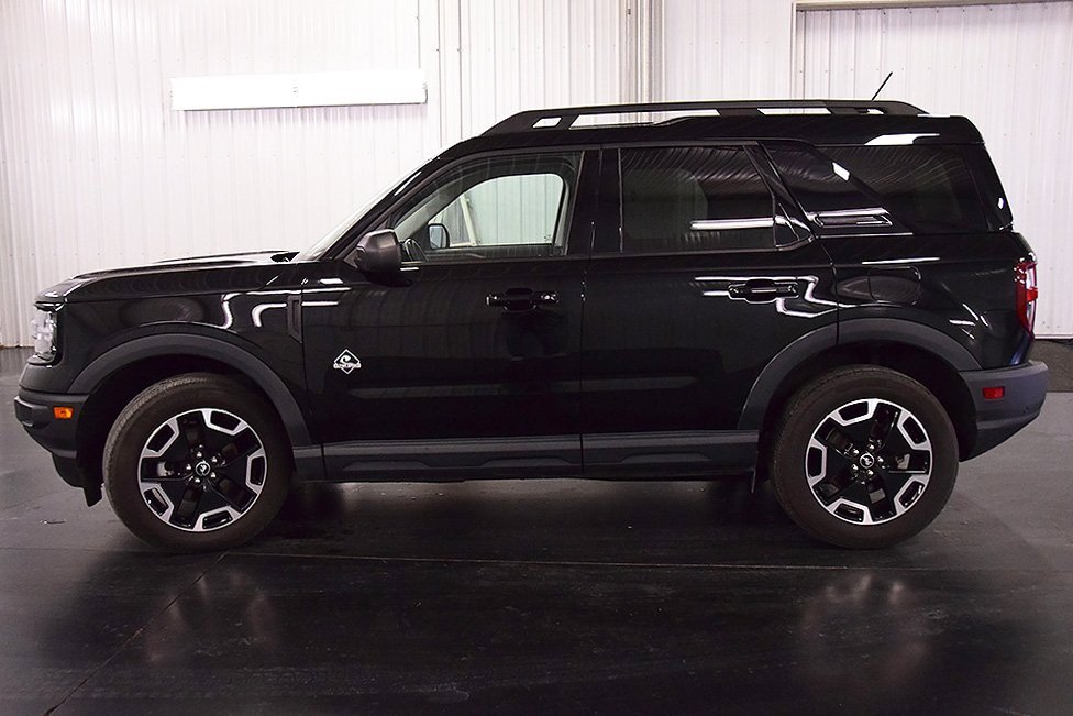 Used 2023 Ford Bronco Sport Outer Banks w/ Tech Package image 4