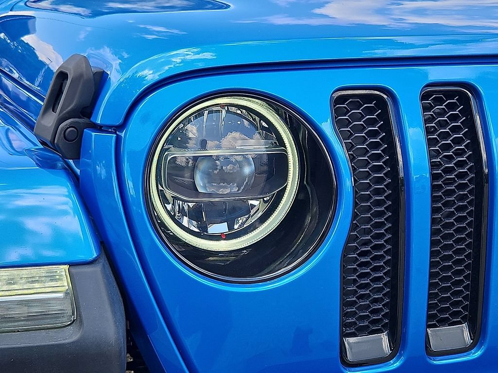 Used 2022 Jeep Wrangler Unlimited Sahara AWD/4WD image 10