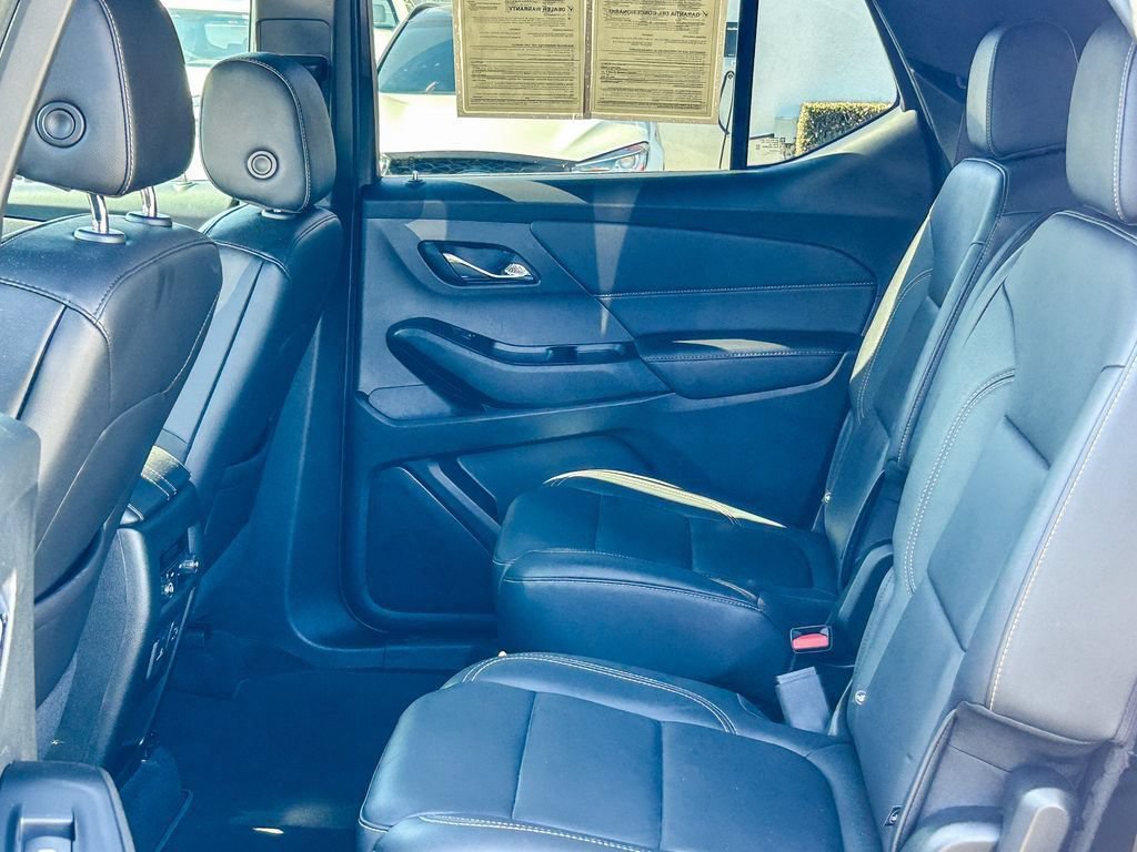 Used 2023 Chevrolet Traverse LT w/ LT Premium Package FWD image 19