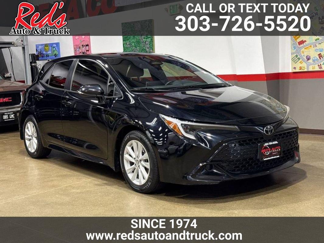 Used 2023 Toyota Corolla SE w/ SE Premium Package