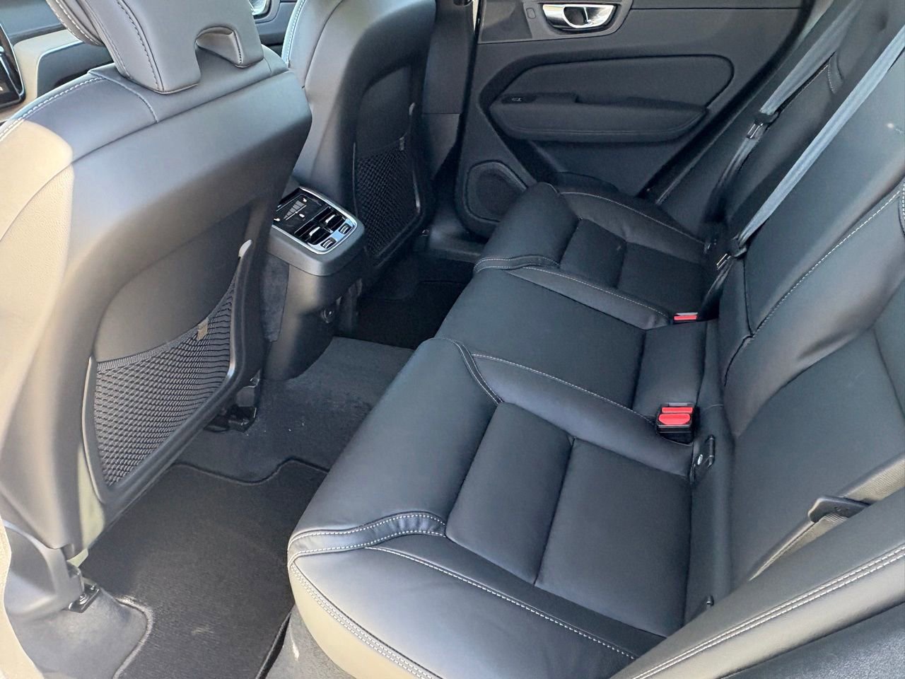 New 2026 Volvo XC60 B5 Ultra w/ Protection Package Premier image 22