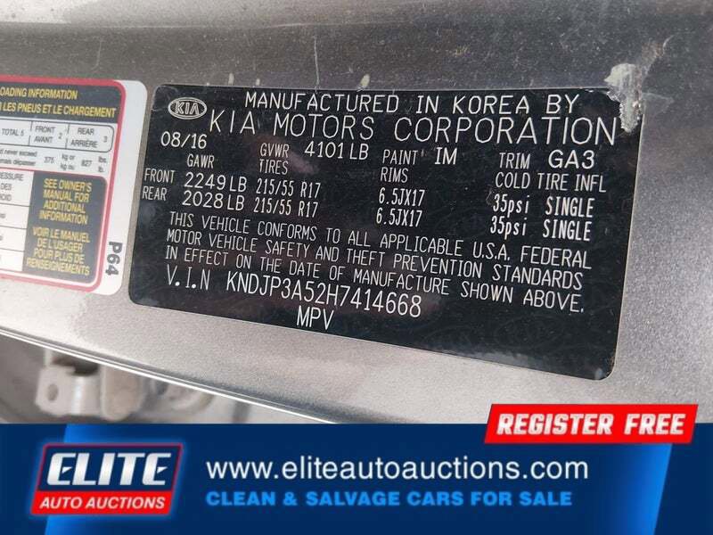 Used 2017 Kia Soul + FWD image 17