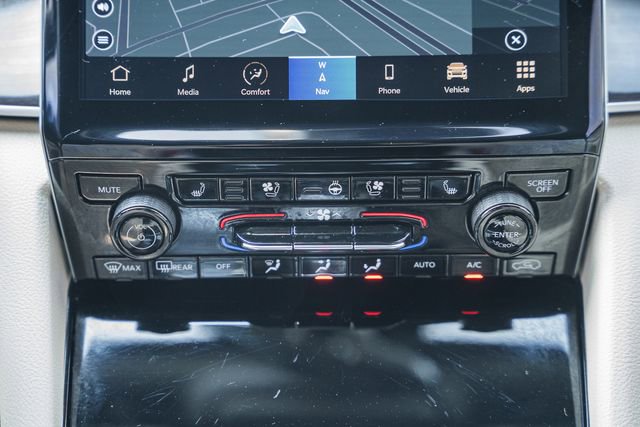 Used 2023 Jeep Grand Cherokee 4WD 4xe w/ Luxury Tech Group II image 25