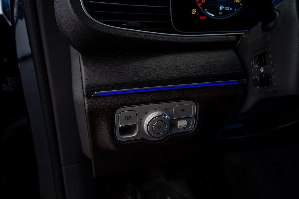 Used 2020 Mercedes-Benz GLE 350 4MATIC w/ Premium Package image 38