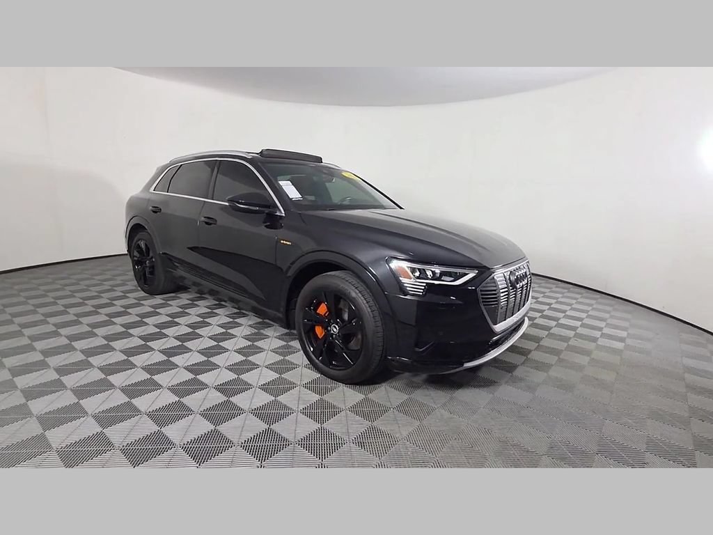 Used 2022 Audi e-tron Premium AWD/4WD image 53