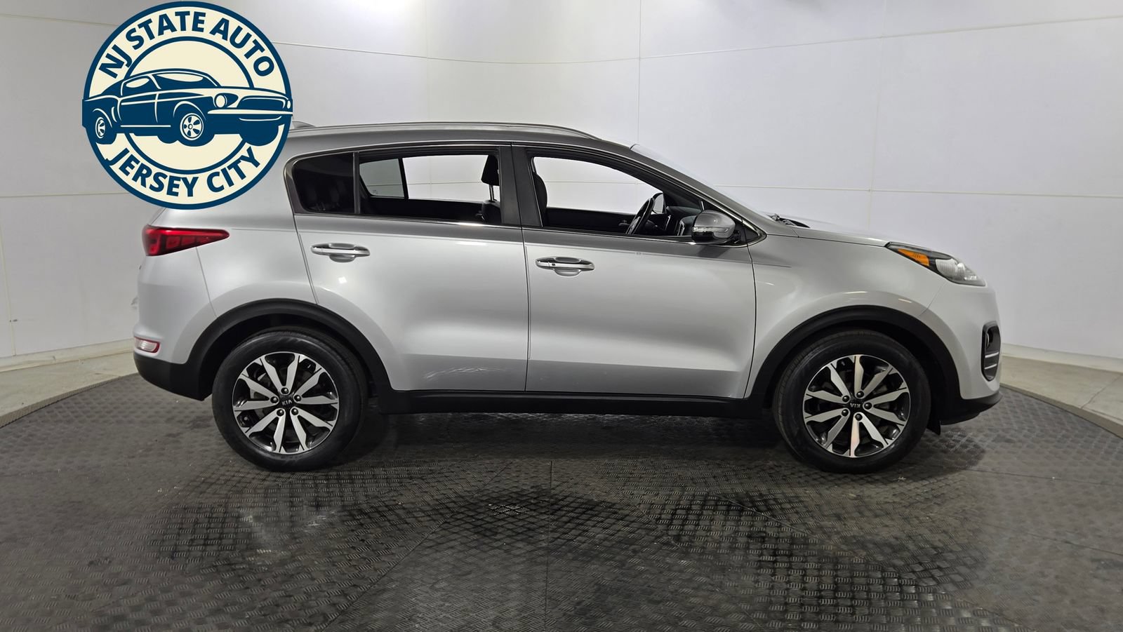 Used 2019 Kia Sportage EX FWD image 8