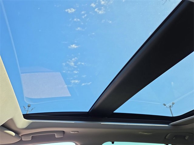 Used 2023 Nissan Rogue SL w/ SL Premium Package image 26