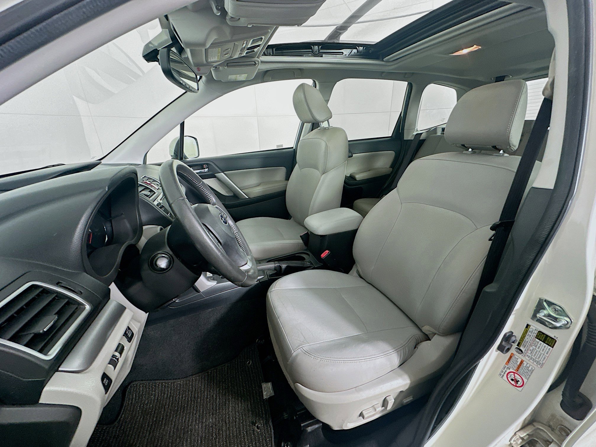 Used 2016 Subaru Forester 2.5i Touring w/ Eyesight & Navigation System AWD/4WD image 13