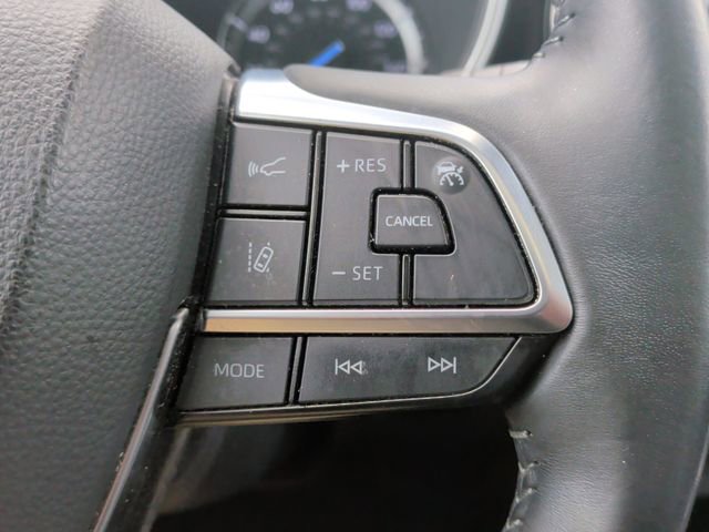 Used 2021 Toyota Highlander XLE FWD image 20