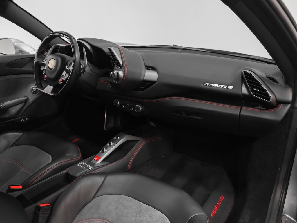 Certified 2018 Ferrari 488 GTB RWD image 25