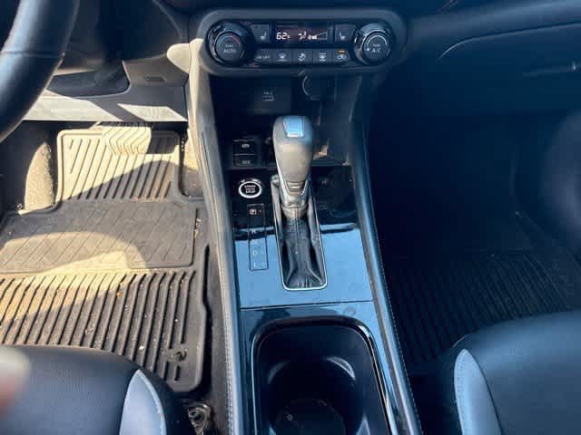 Used 2023 Nissan Kicks SR w/ SR Premium Package FWD image 19