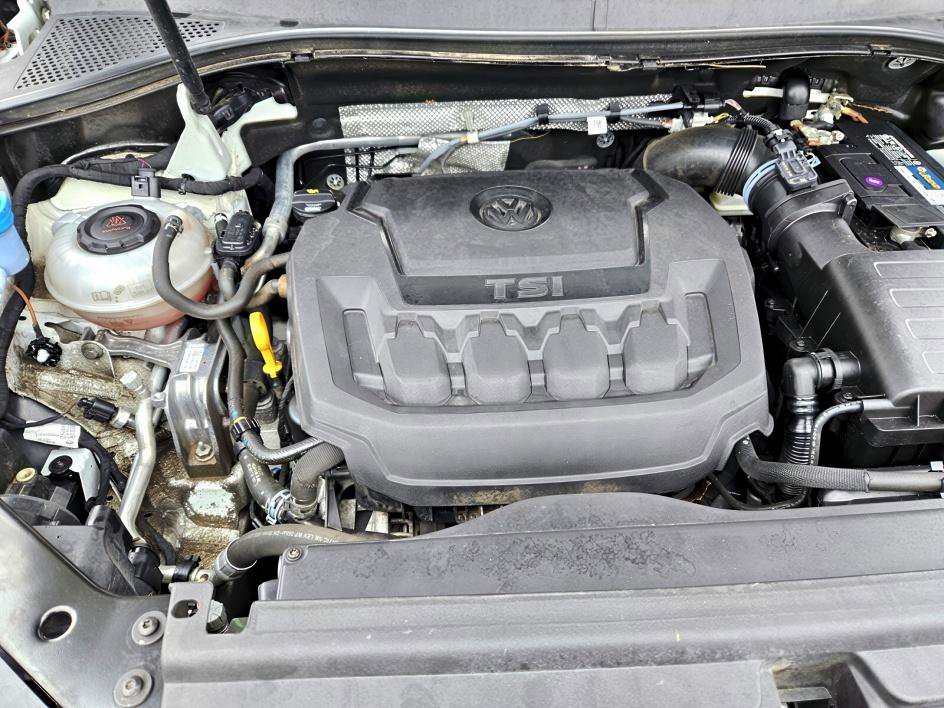 Used 2020 Volkswagen Tiguan SE image 18