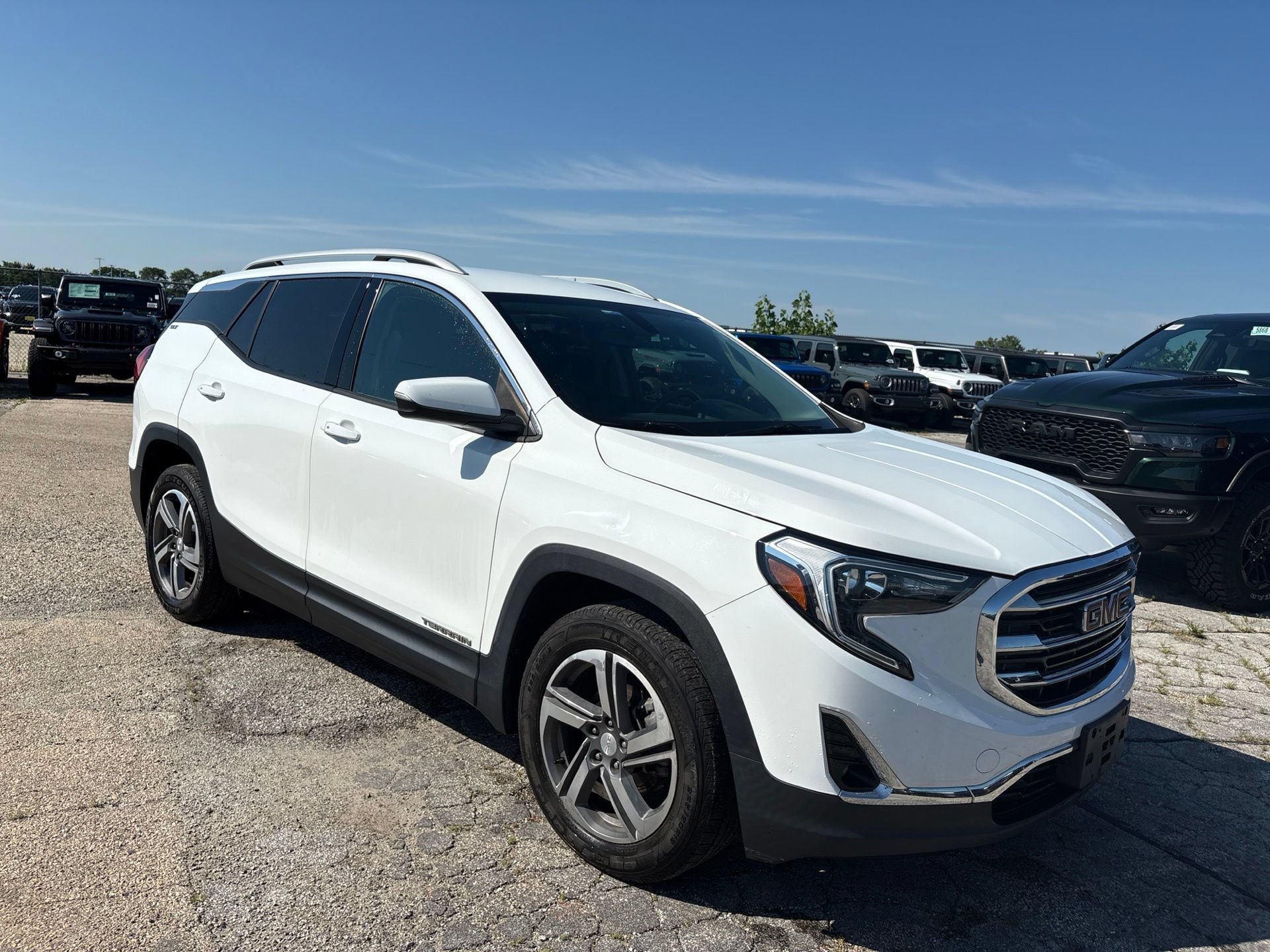 Used 2019 GMC Terrain SLT FWD image 4