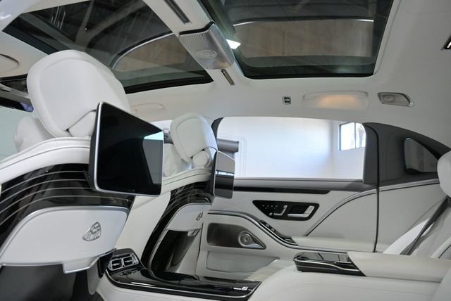 Used 2024 Mercedes-Benz Maybach S 680 Maybach S 680 4MATIC Sedan image 41