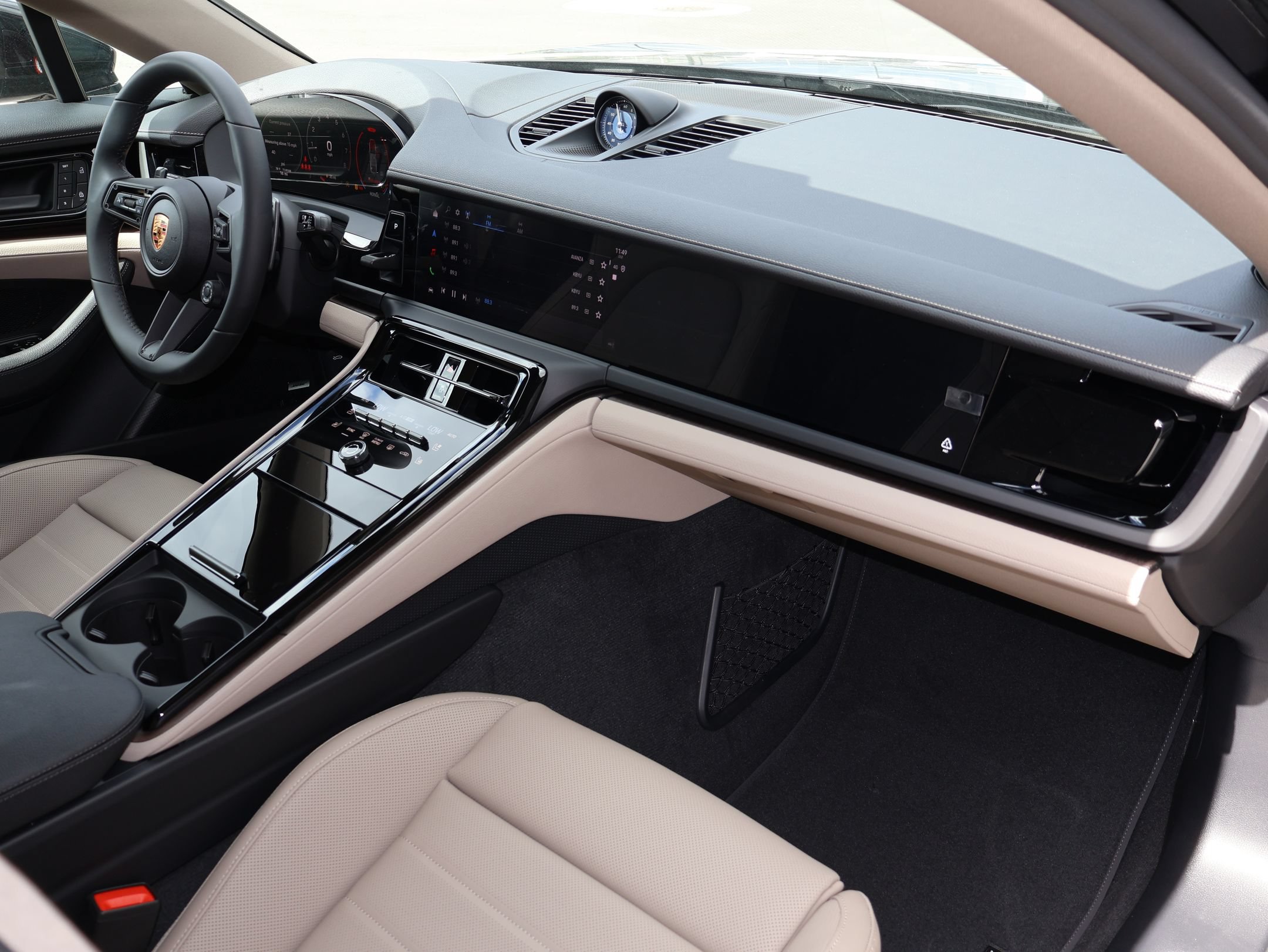 New 2026 Porsche Panamera 4 AWD/4WD image 31