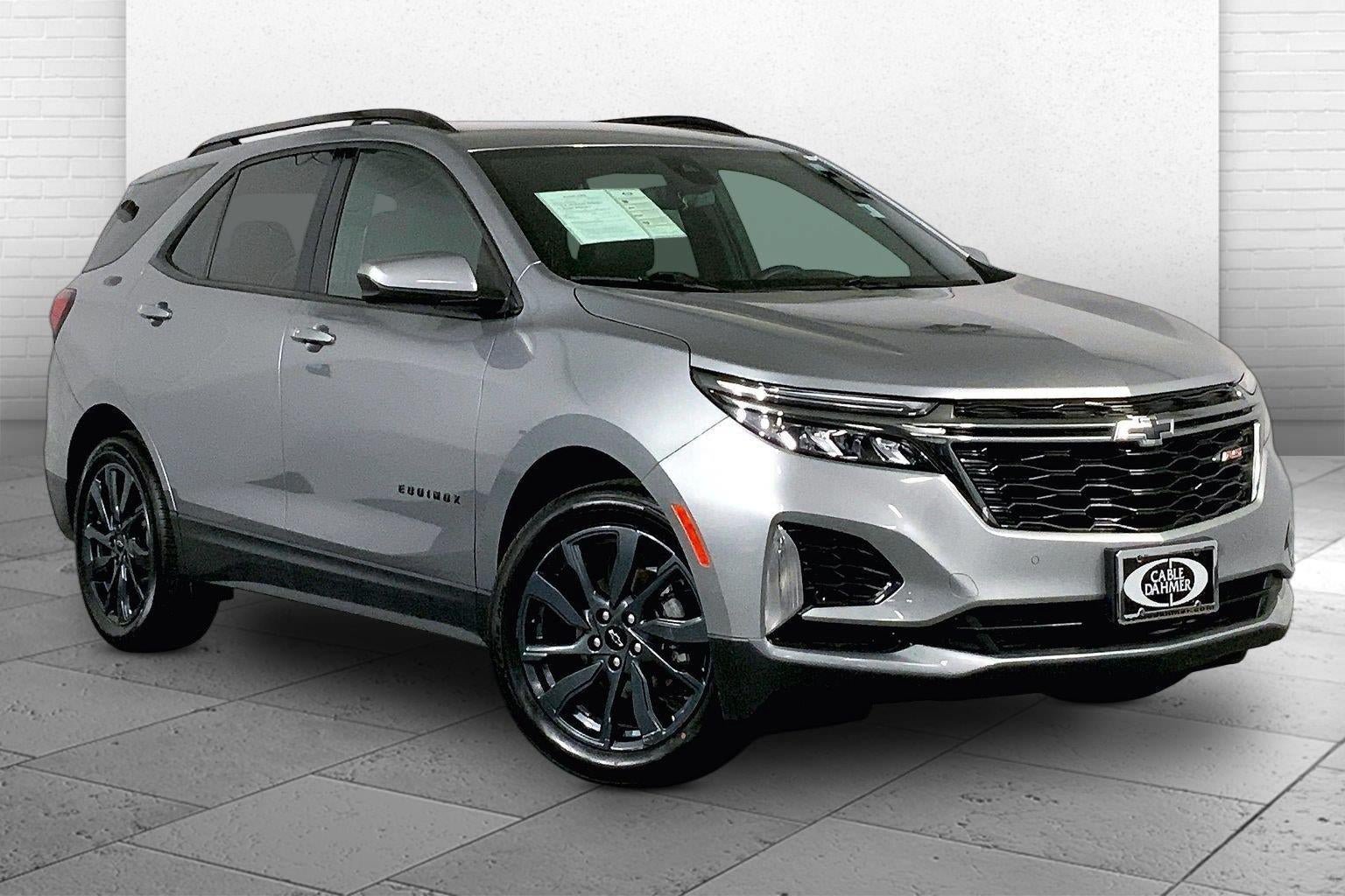 Used 2023 Chevrolet Equinox RS FWD image 1