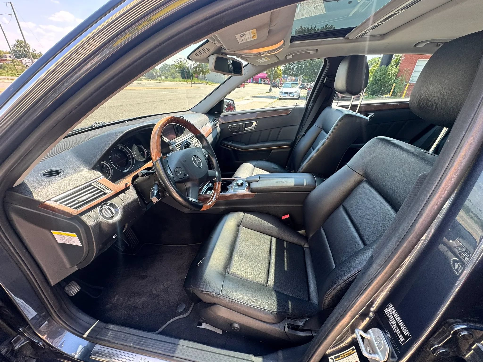 Used 2013 Mercedes-Benz E 350 4MATIC Sedan image 12