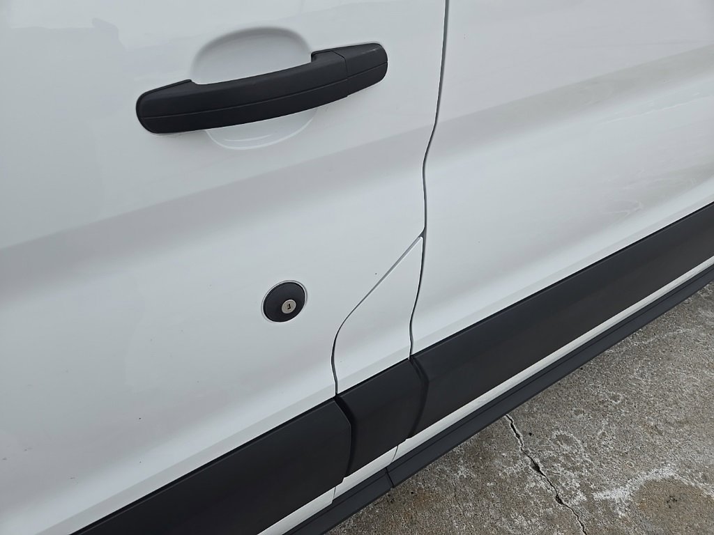 Used 2023 Ford Transit 350 XLT image 17