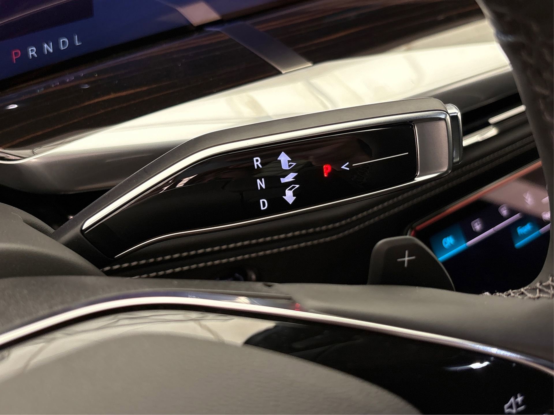 New 2025 Cadillac Escalade Premium Luxury image 28