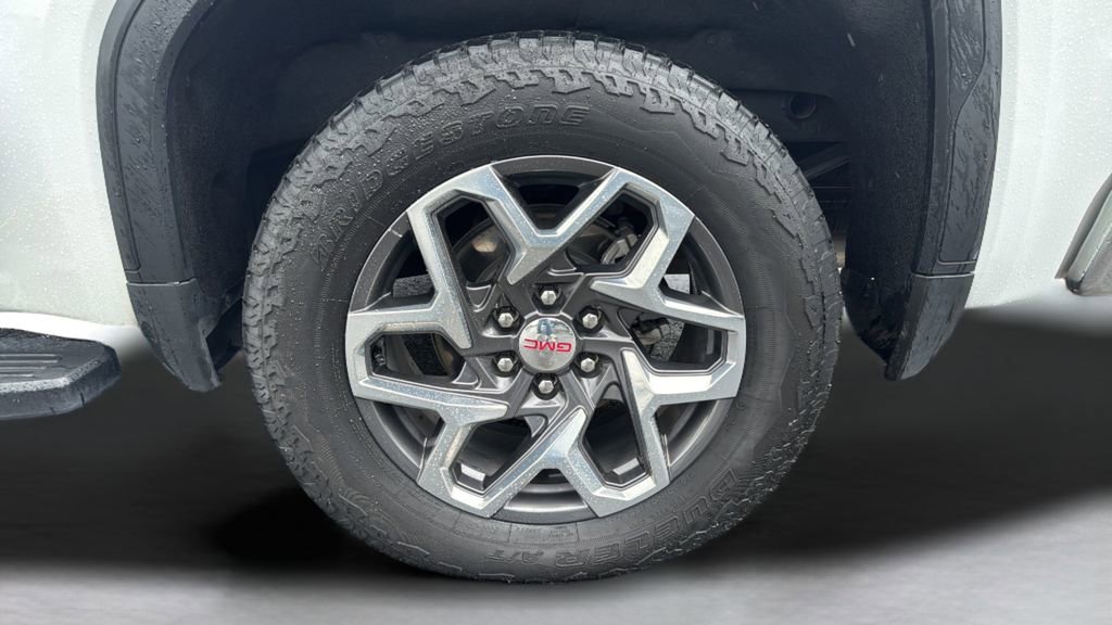 Used 2024 GMC Sierra 1500 SLT w/ SLT Premium Plus Package AWD/4WD image 24