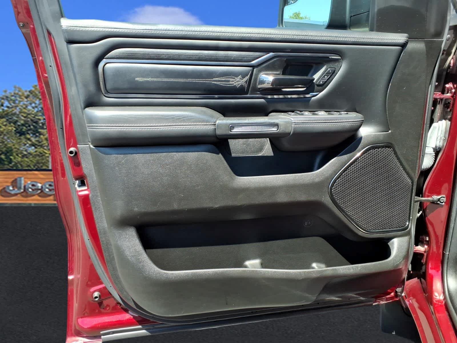 Used 2022 RAM 1500 Limited AWD/4WD image 11