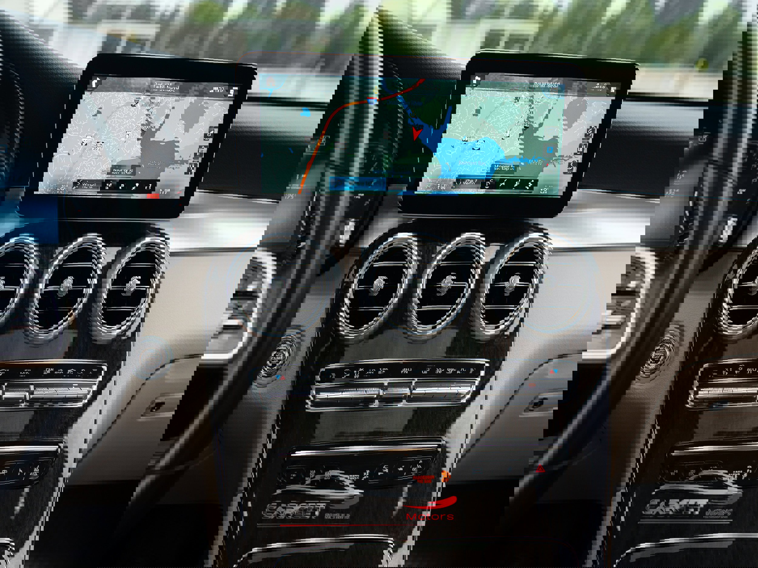 Used 2020 Mercedes-Benz GLC 300 4MATIC image 31