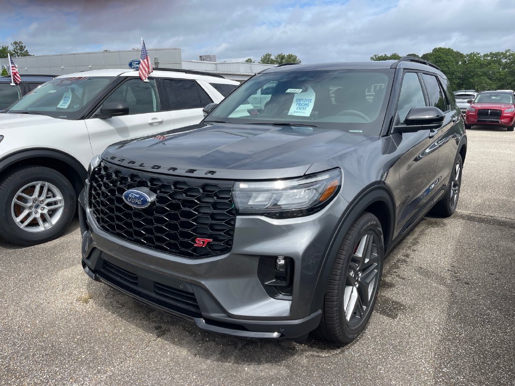 New 2026 Ford Explorer ST w/ Sun And Sound Package AWD/4WD image 2