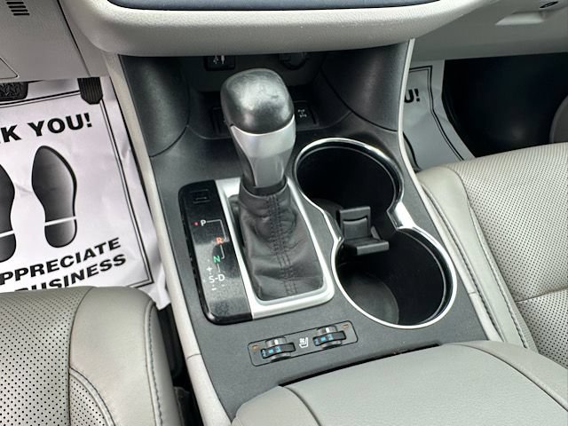 Used 2016 Toyota Highlander Limited w/ Four Season Floor Mat Package AWD/4WD image 22