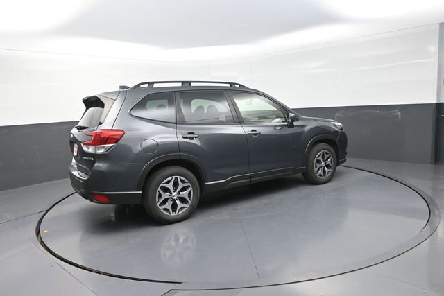 Used 2023 Subaru Forester Premium image 54
