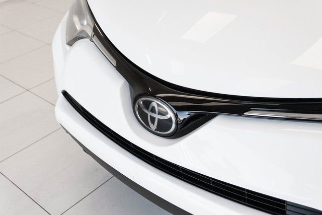 Used 2018 Toyota RAV4 LE image 8