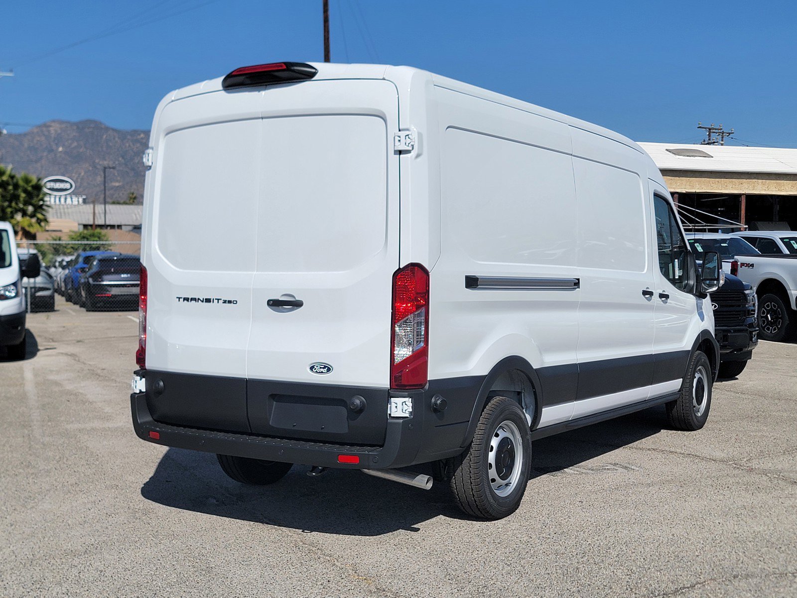 New 2026 Ford Transit 250 148 Medium Roof w/ Load Area Protection Package image 4