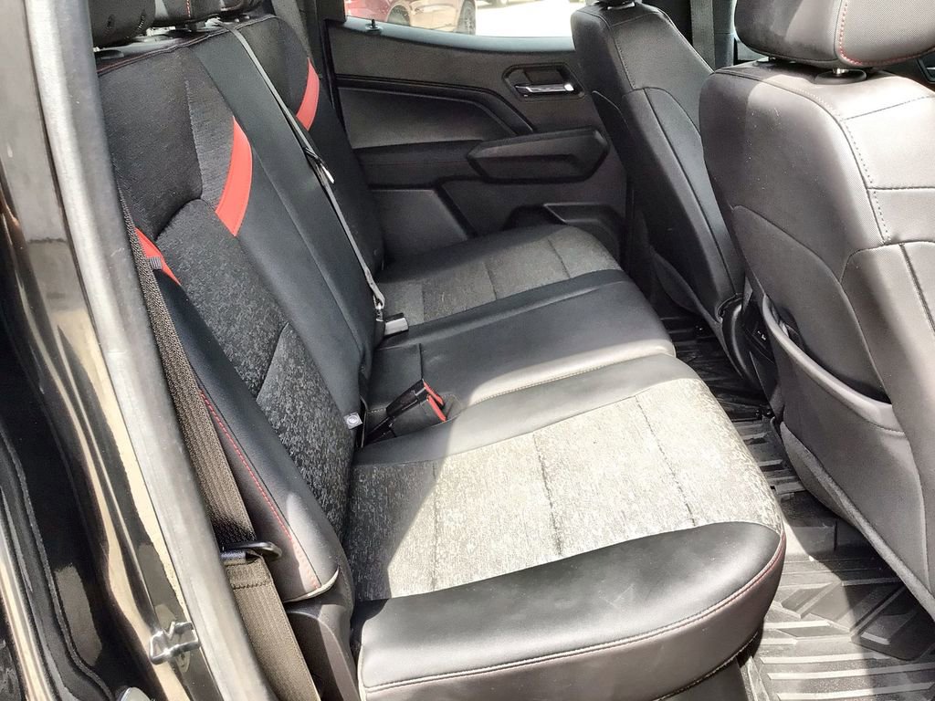 Used 2023 Chevrolet Colorado Z71 w/ Z71 Convenience Package 2 image 28