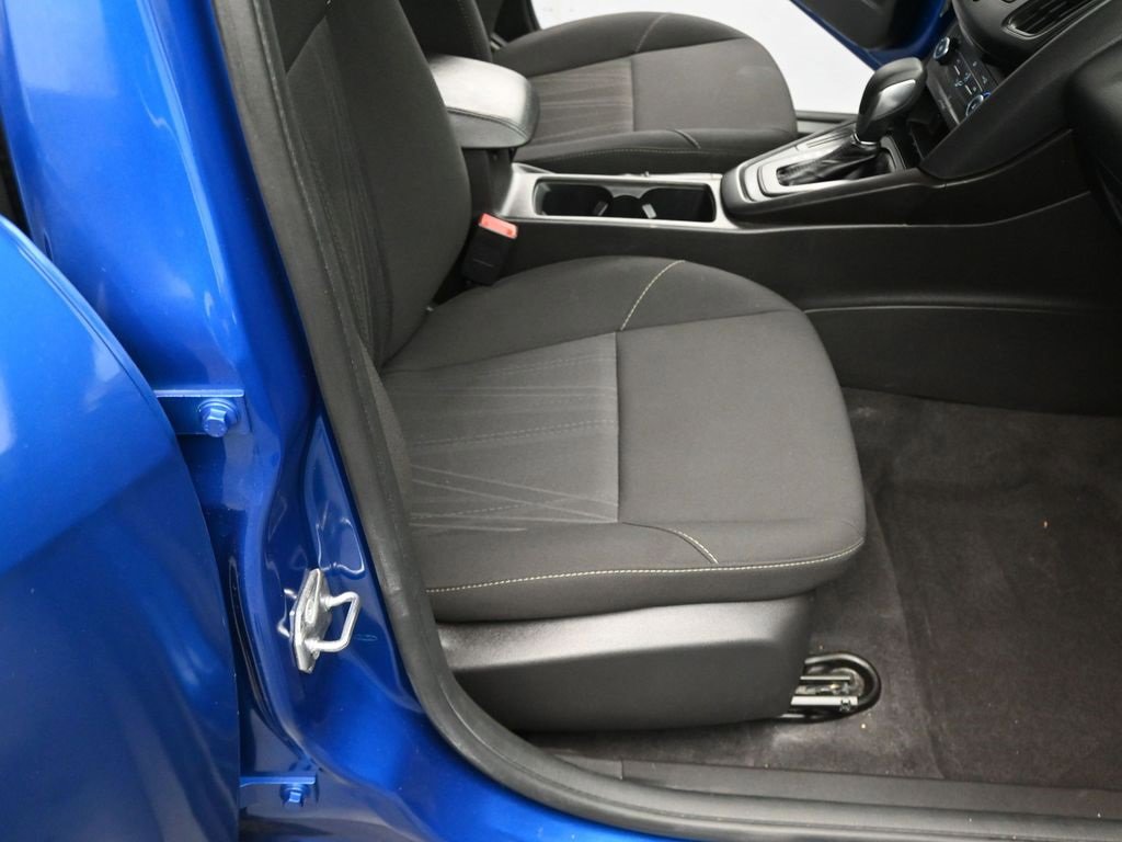 Used 2018 Ford Focus SE image 28