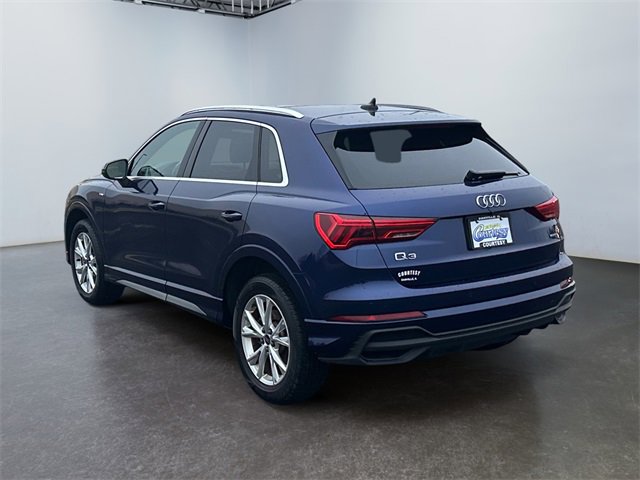 Used 2023 Audi Q3 2.0T Premium image 3