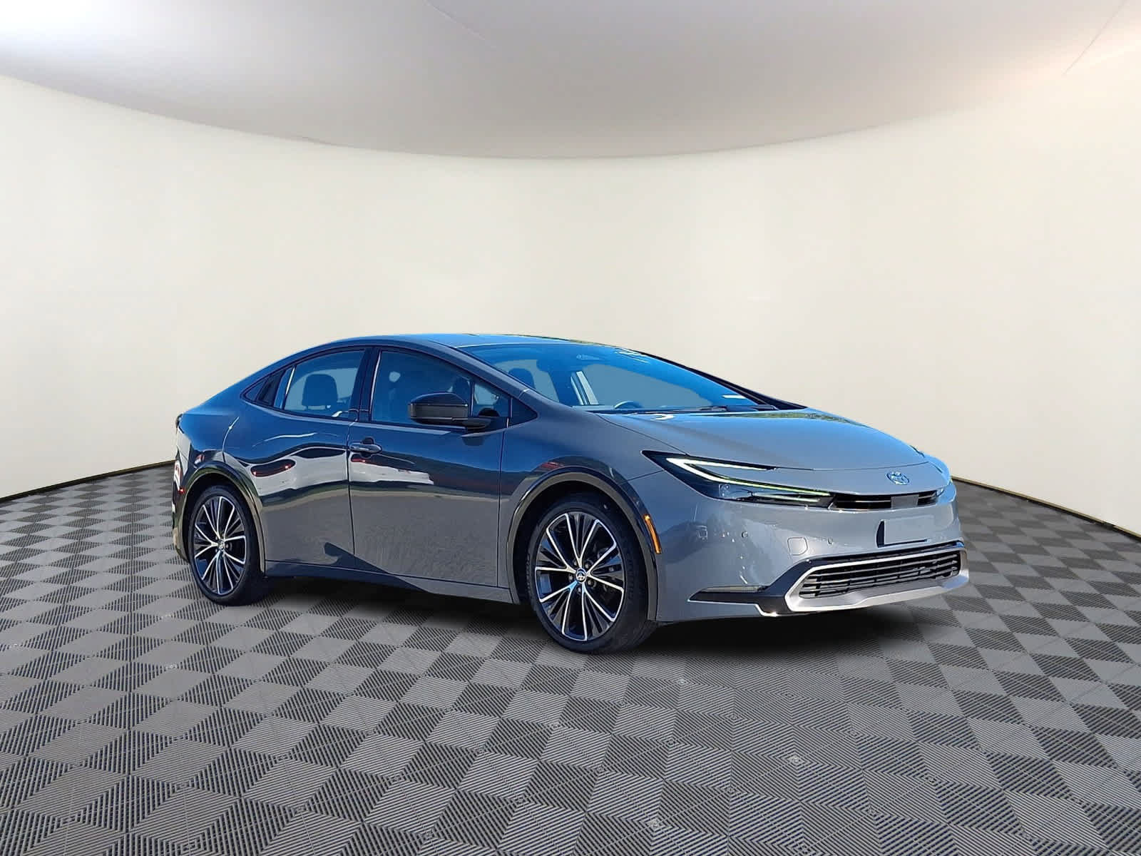 Certified 2023 Toyota Prius XLE FWD image 4