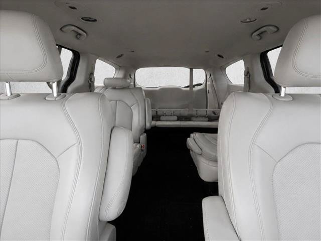 Used 2021 Chrysler Voyager Lxi FWD image 21