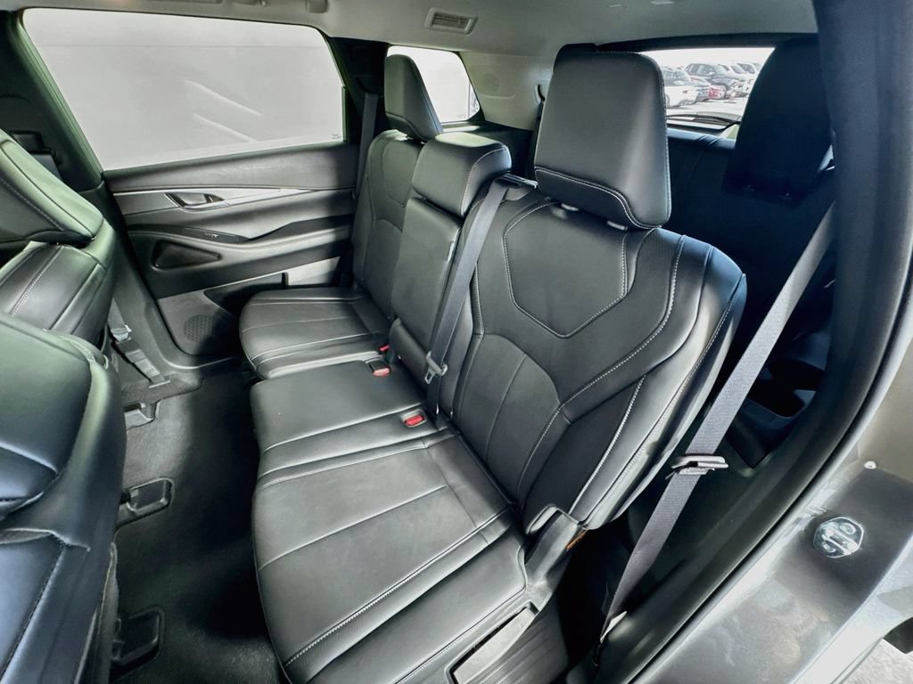 Used 2026 INFINITI QX60 Pure w/ Cargo Package FWD image 25