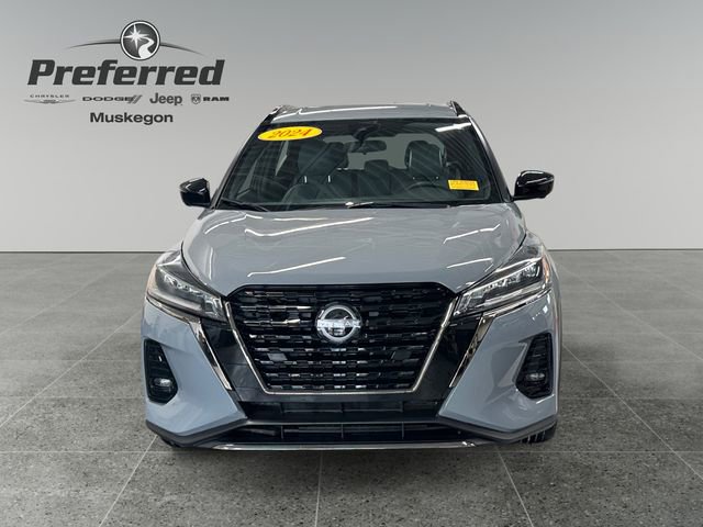 Used 2024 Nissan Kicks SR w/ SR Premium Package image 11