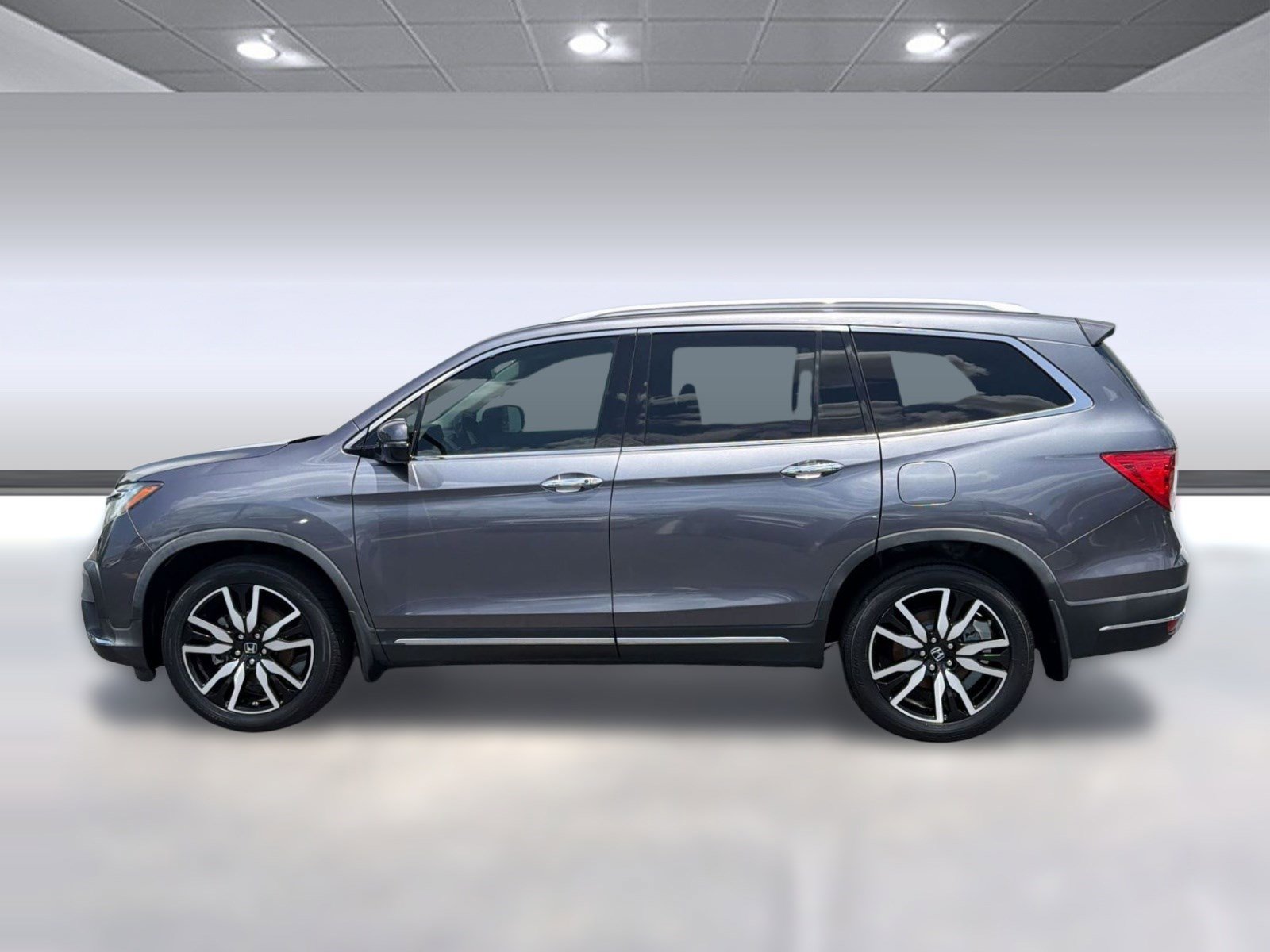 Used 2021 Honda Pilot Touring image 2