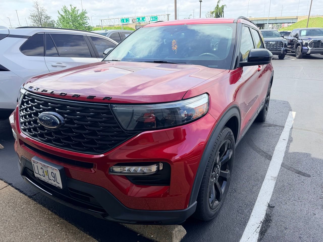 Used 2022 Ford Explorer ST-Line w/ Class IV Trailer Tow Package RWD image 3