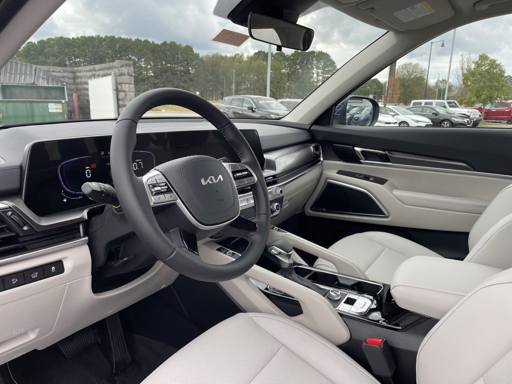 New 2025 Kia Telluride S image 10