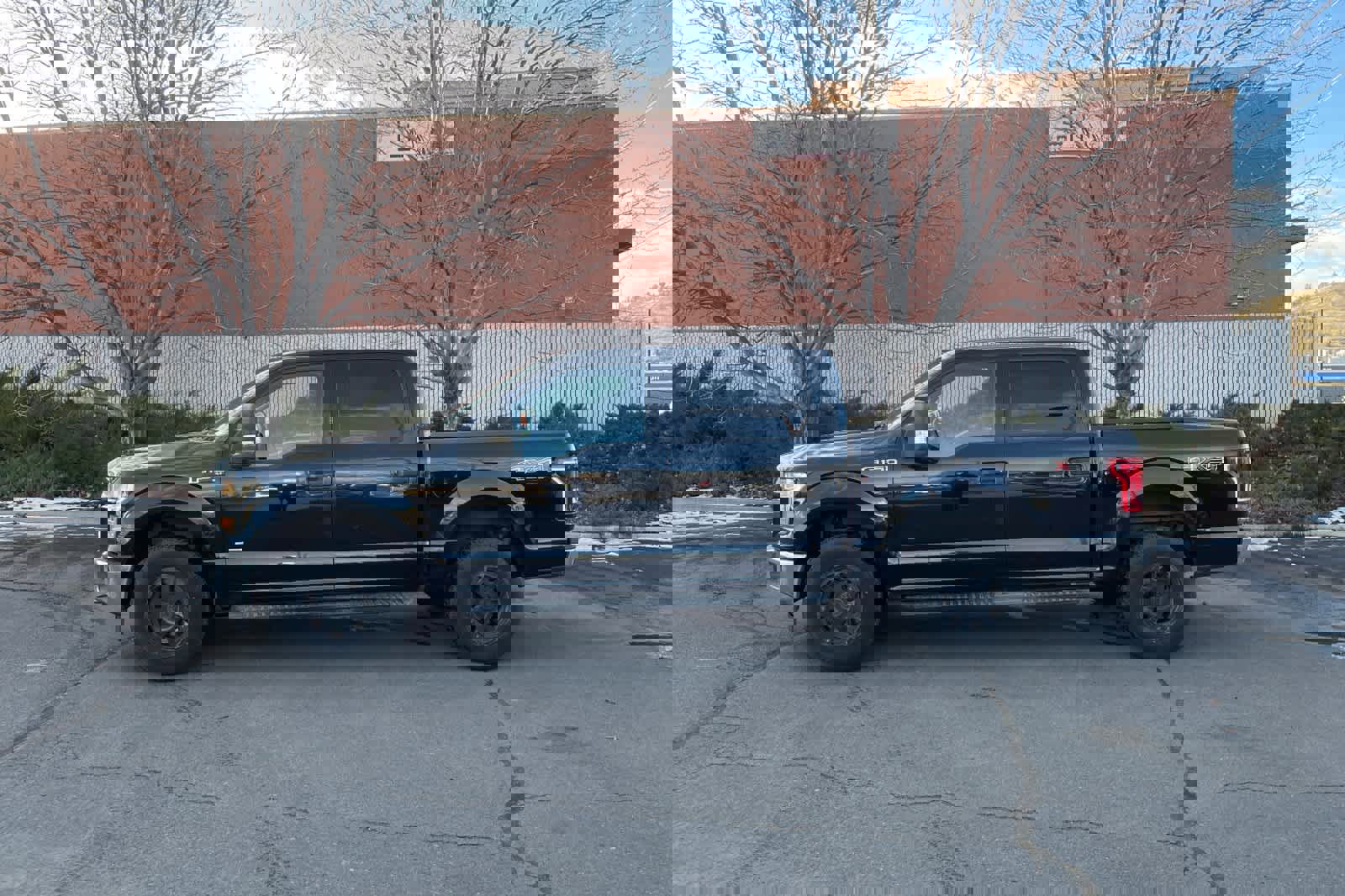 Used 2017 Ford F150 XLT w/ Trailer Tow Package image 5