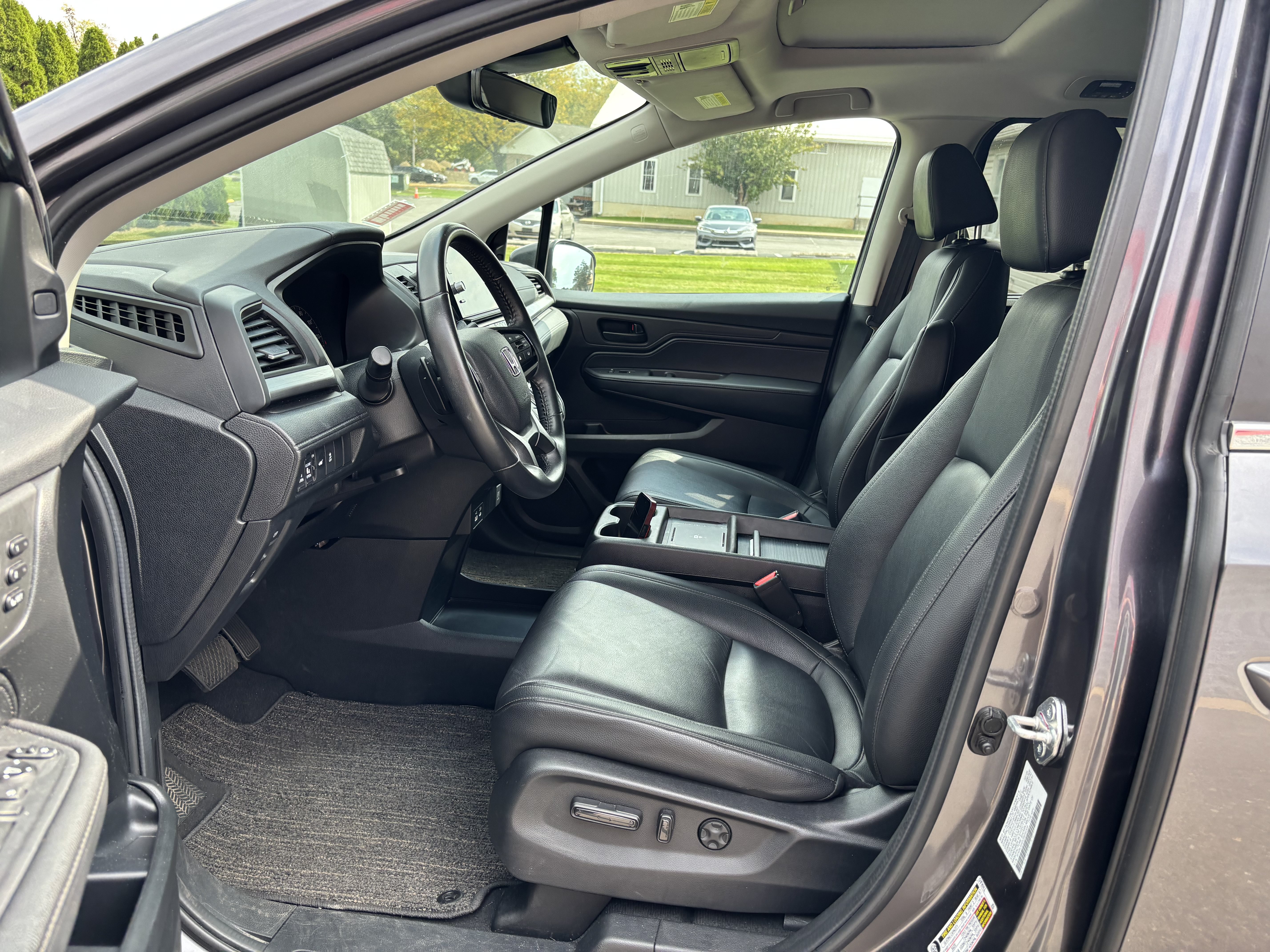 Used 2025 Honda Odyssey EX-L image 13